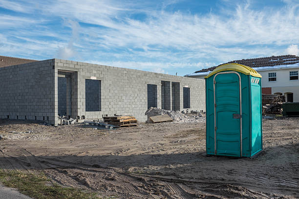 Best Portable restroom trailer rental  in Oakland, MO